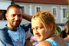 100